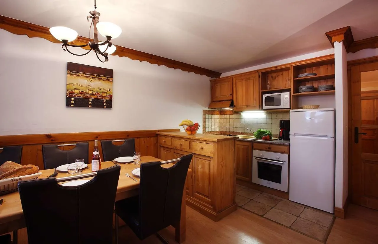 Chalet Des Neiges Oz En Oisans Oz 4*,