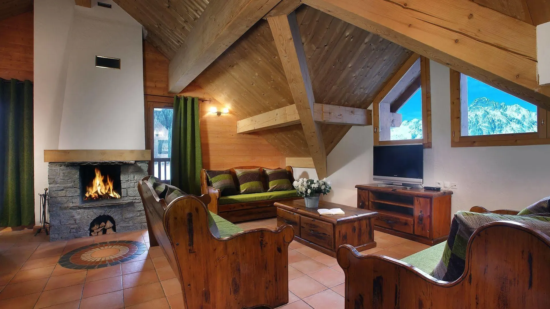 **** Aparthotel Chalet Des Neiges Oz En Oisans Oz France